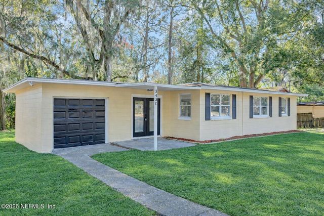 3430 HICKORYNUT Street, Jacksonville, FL 32208