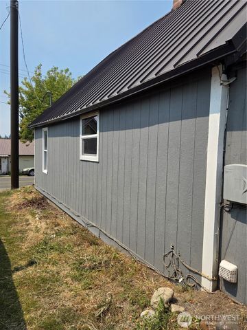 8021 State Route 903, Ronald, WA 98940