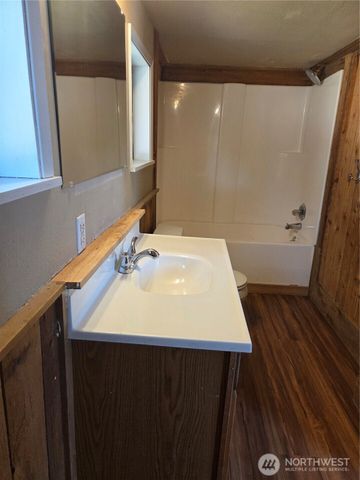 8021 State Route 903, Ronald, WA 98940