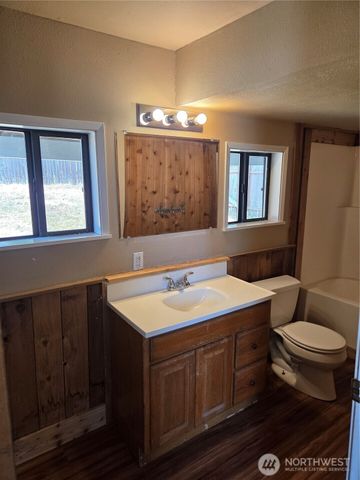 8021 State Route 903, Ronald, WA 98940