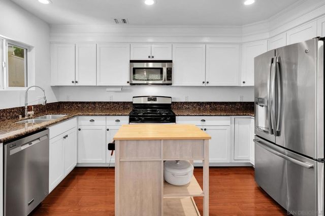 917 Chestnut St, Escondido, CA 92025