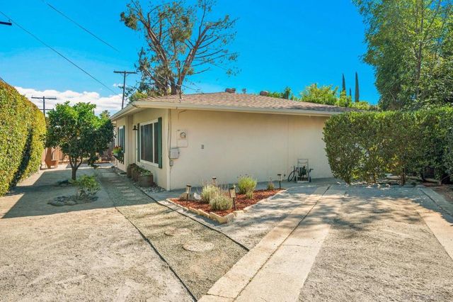 917 Chestnut St, Escondido, CA 92025