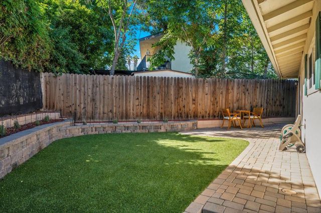 917 Chestnut St, Escondido, CA 92025