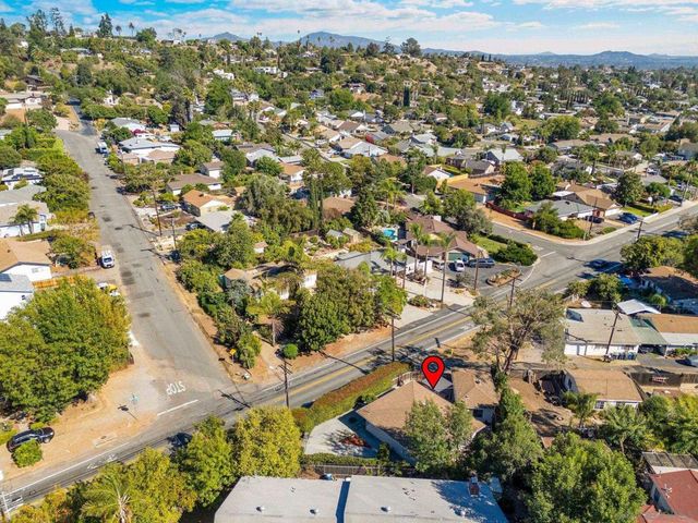 917 Chestnut St, Escondido, CA 92025