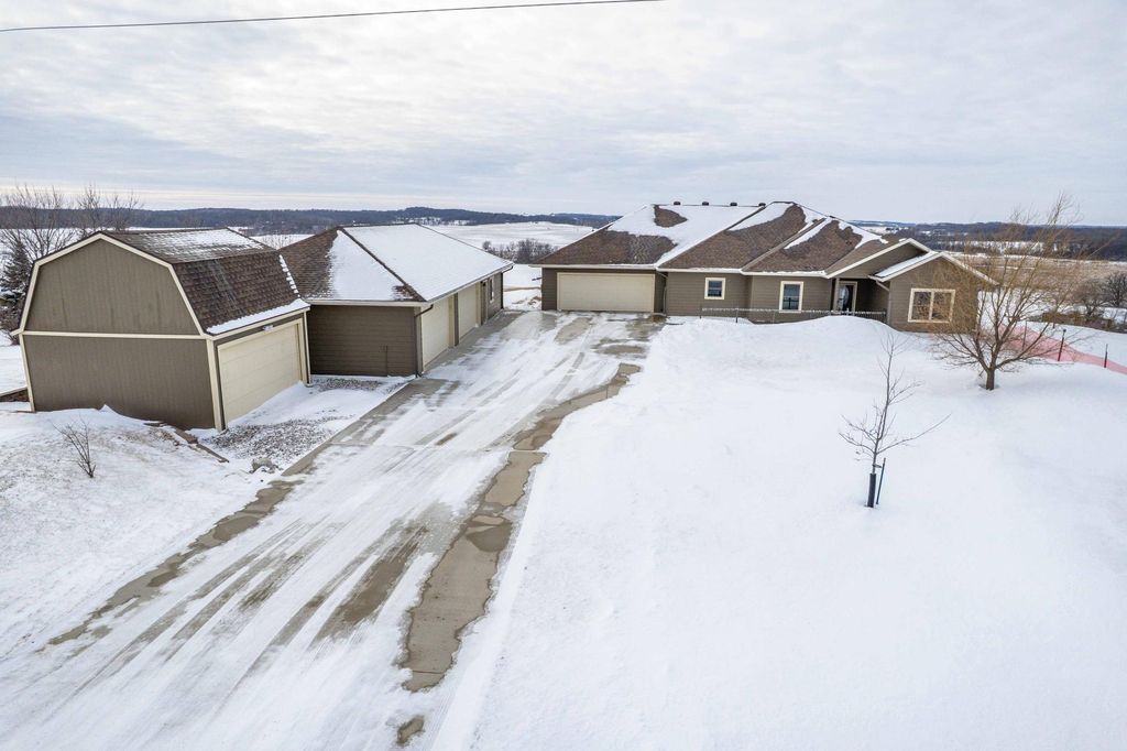 20733 E Dane Prairie Road, Fergus Falls, MN 56537