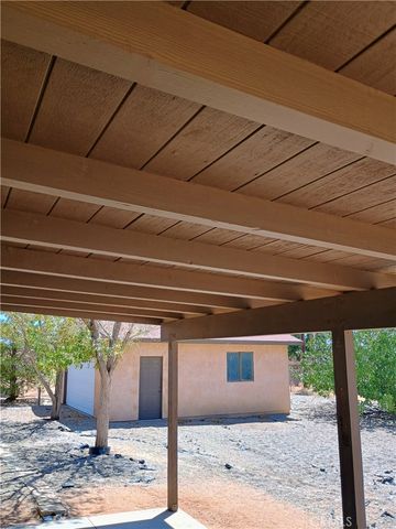 16594 Tenaja Road, Apple Valley, CA 92307