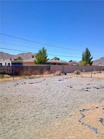 16594 Tenaja Road, Apple Valley, CA 92307