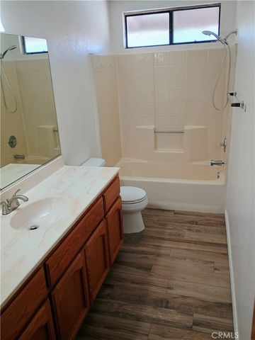 16594 Tenaja Road, Apple Valley, CA 92307