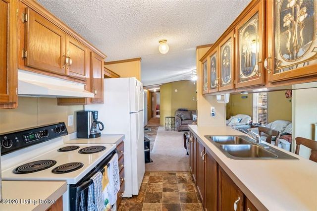 4614 Rivers Edge Dr, Charlestown, IN 47111