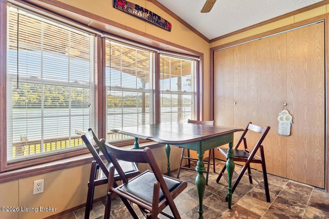 4614 Rivers Edge Dr, Charlestown, IN 47111