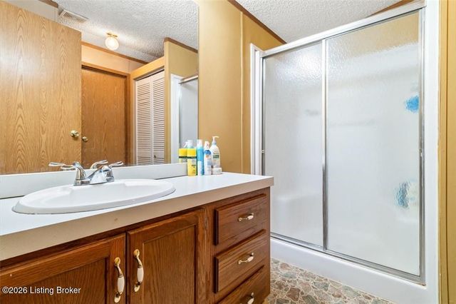 4614 Rivers Edge Dr, Charlestown, IN 47111