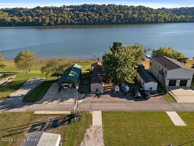 4614 Rivers Edge Dr, Charlestown, IN 47111