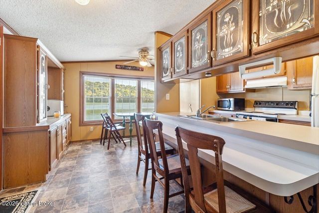 4614 Rivers Edge Dr, Charlestown, IN 47111