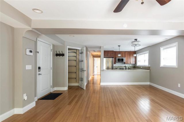 610 Forest 2, St Louis, MO 63105