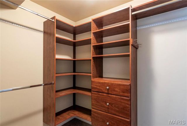 610 Forest 2, St Louis, MO 63105