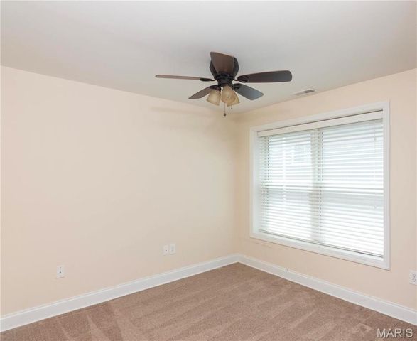 610 Forest 2, St Louis, MO 63105
