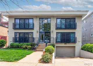 610 Forest 2, St Louis, MO 63105