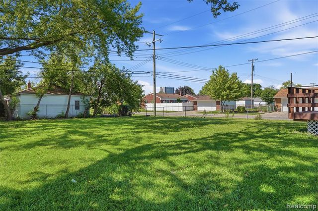 13181 Peach Street, Southgate, MI 48195
