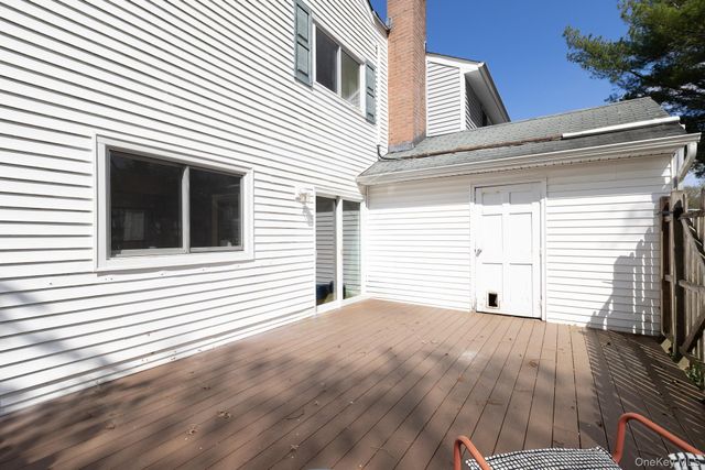 14 Petersburg Ct., Coram, NY 11727