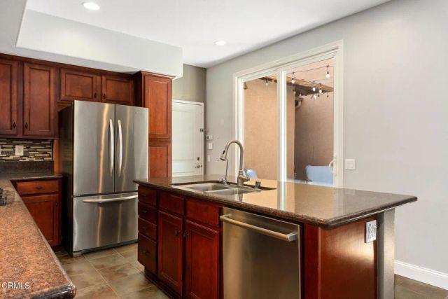 2929 Rocky Mountain Drive, Oxnard, CA 93036
