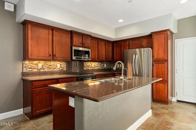2929 Rocky Mountain Drive, Oxnard, CA 93036
