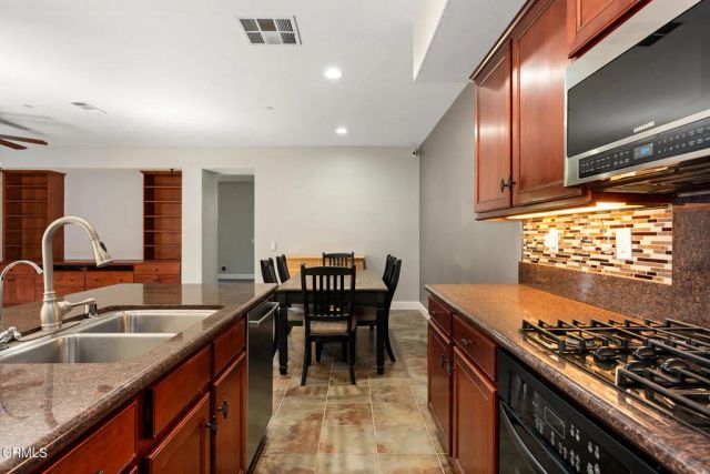 2929 Rocky Mountain Drive, Oxnard, CA 93036