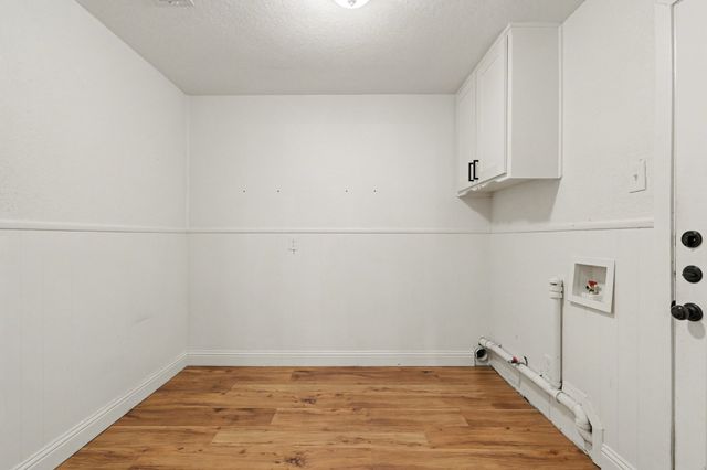 832 Gregory Avenue, Bedford, TX 76022