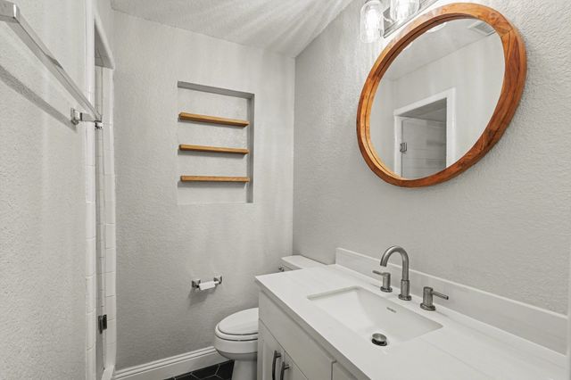 832 Gregory Avenue, Bedford, TX 76022