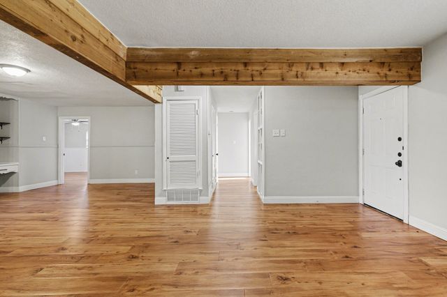 832 Gregory Avenue, Bedford, TX 76022