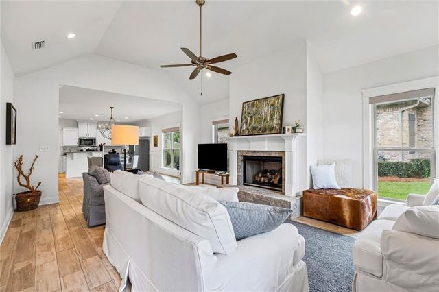 7824 Hemlock Street, Daphne, AL 36527