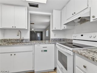 2141 SE 15th PL 110, Cape Coral, FL 33990