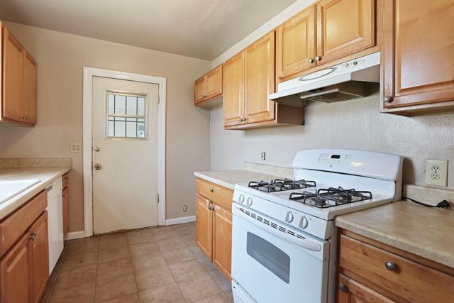 1543 Oxford Way, Stockton, CA 95204