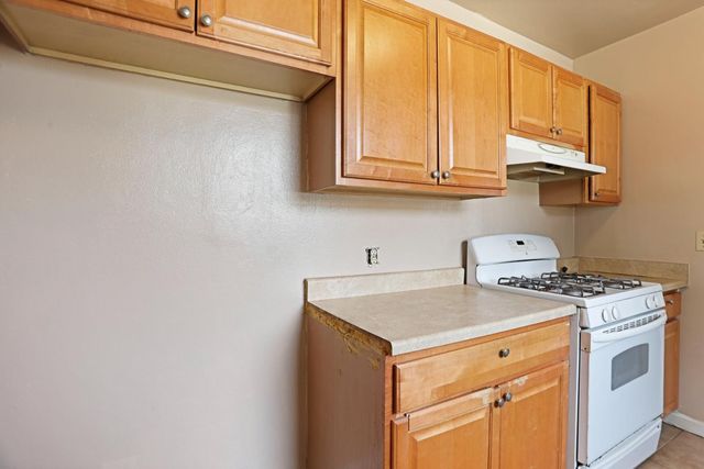 1543 Oxford Way, Stockton, CA 95204