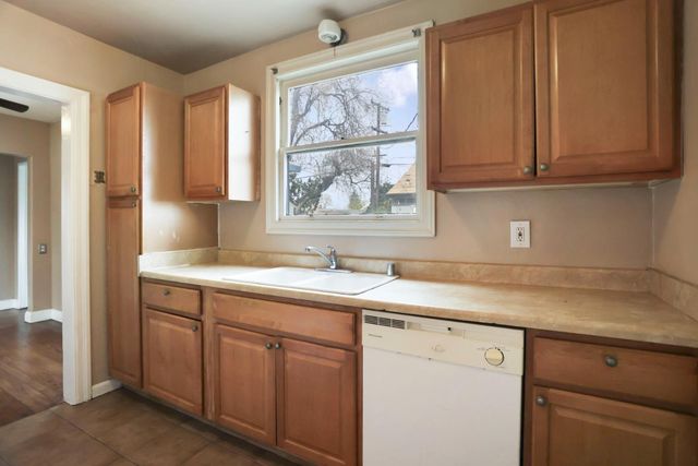 1543 Oxford Way, Stockton, CA 95204