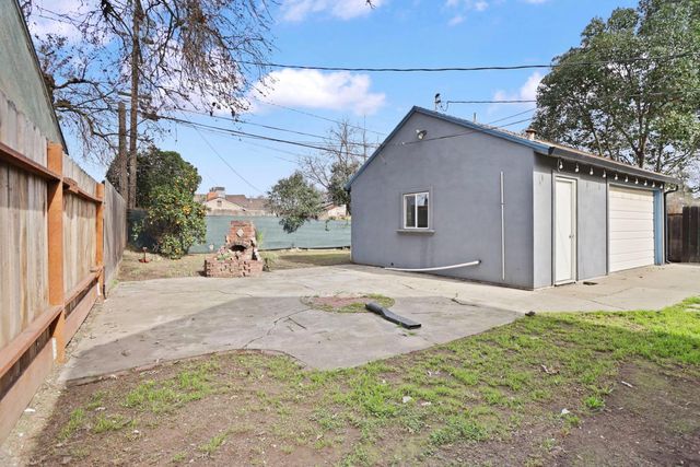 1543 Oxford Way, Stockton, CA 95204