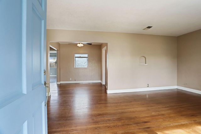 1543 Oxford Way, Stockton, CA 95204