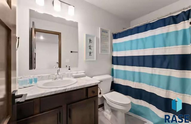 2504 E Copalis Pl, Sioux Falls, SD 57108