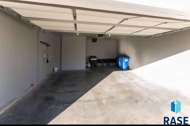 2504 E Copalis Pl, Sioux Falls, SD 57108