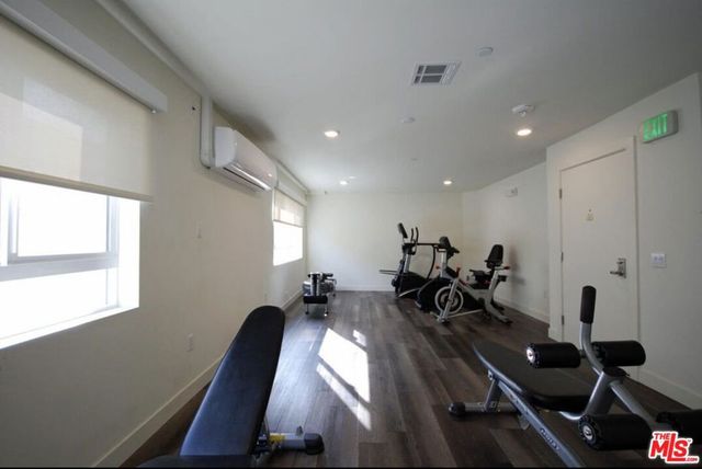 3667 Mentone Avenue 3, Los Angeles, CA 90034