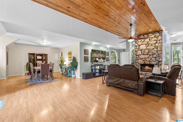 1825 CHANDAMONT CIRCLE, Pelham, AL 35124