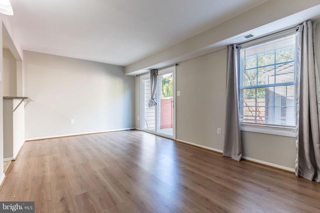 1438 COTTONWOOD CT, Woodbridge, VA 22191