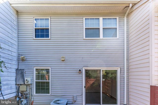 1438 COTTONWOOD CT, Woodbridge, VA 22191