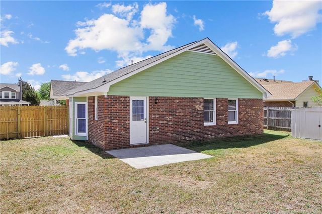 5772 Pepperbush Drive, Fayetteville, NC 28304