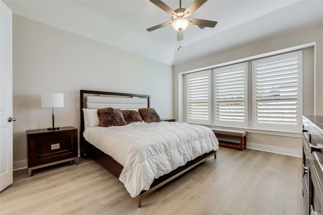 8000 Sunrise Ravine PASS, Lago Vista, TX 78645
