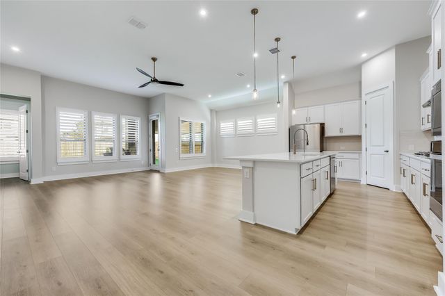 8000 Sunrise Ravine PASS, Lago Vista, TX 78645