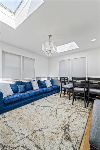727 Henry Street, Uniondale, NY 11553