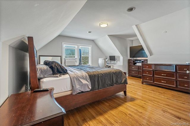 727 Henry Street, Uniondale, NY 11553
