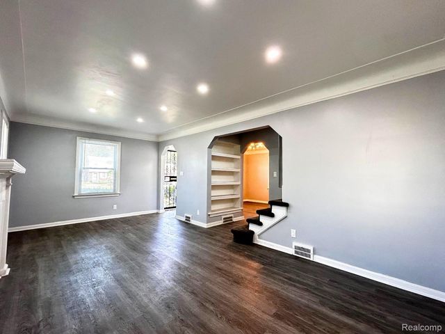 7275 W Outer Drive, Detroit, MI 48235