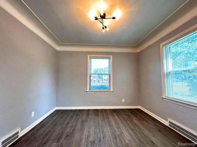7275 W Outer Drive, Detroit, MI 48235
