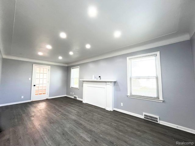 7275 W Outer Drive, Detroit, MI 48235
